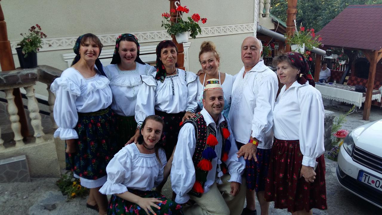 Casa Ionela Petreus Hotel Poienile Izei Buitenkant foto